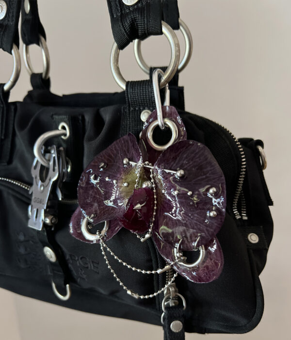 Pierced orchid keychain Ash Bloom - Image 3