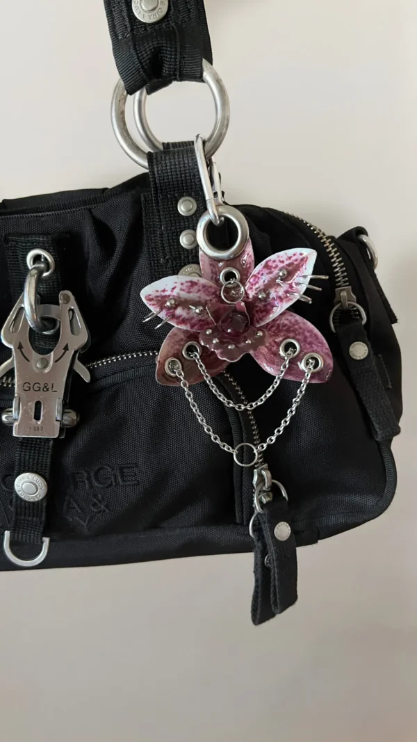 Pierced orchid keychain Morgana - Image 2