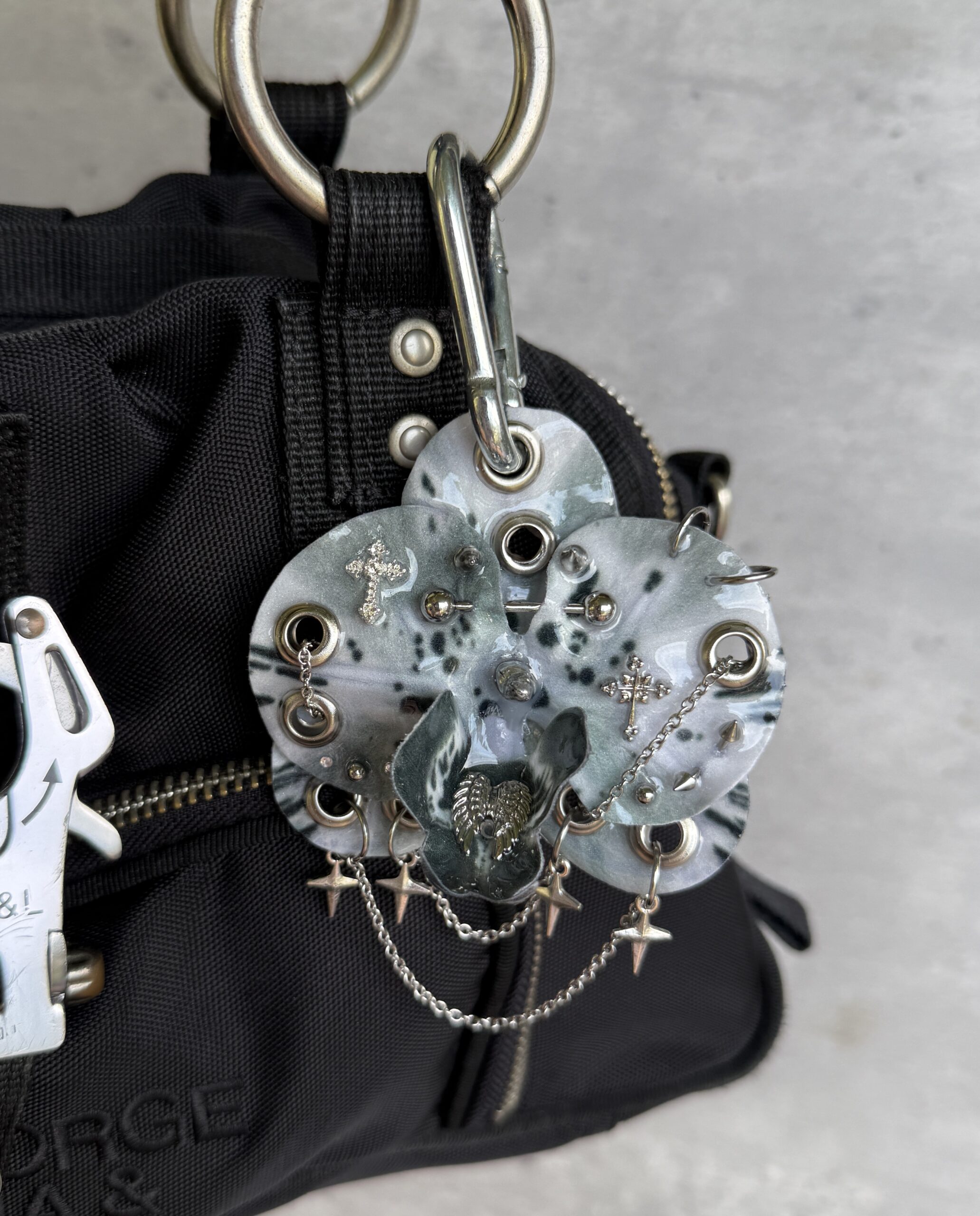 Gothic Bag Charm • Grey Marble and Silver • Resin Orchid with Crosses Angel Wings Silver Chains Stars and Spikes Trinket - Image 2