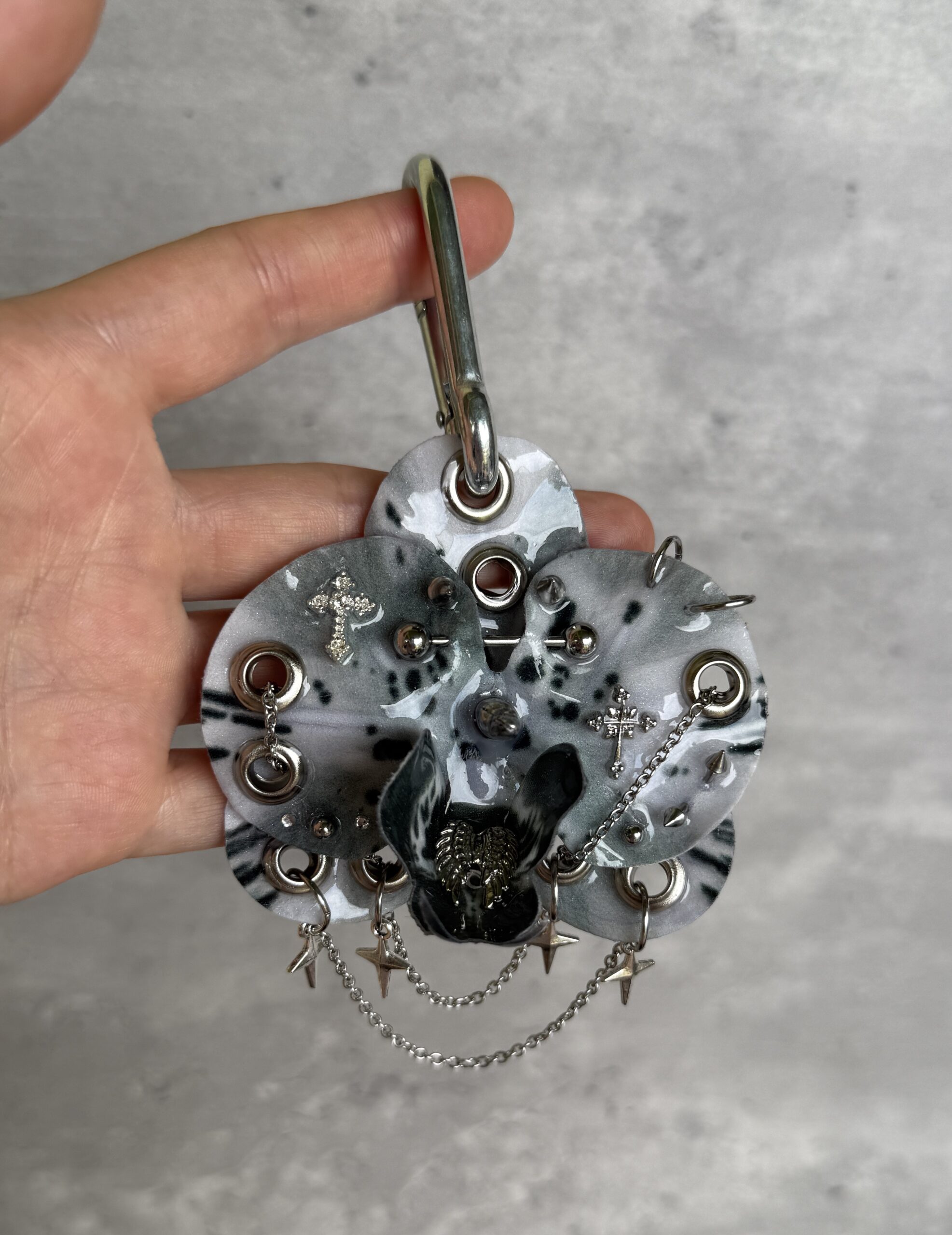 Gothic Bag Charm • Grey Marble and Silver • Resin Orchid with Crosses Angel Wings Silver Chains Stars and Spikes Trinket - Image 3