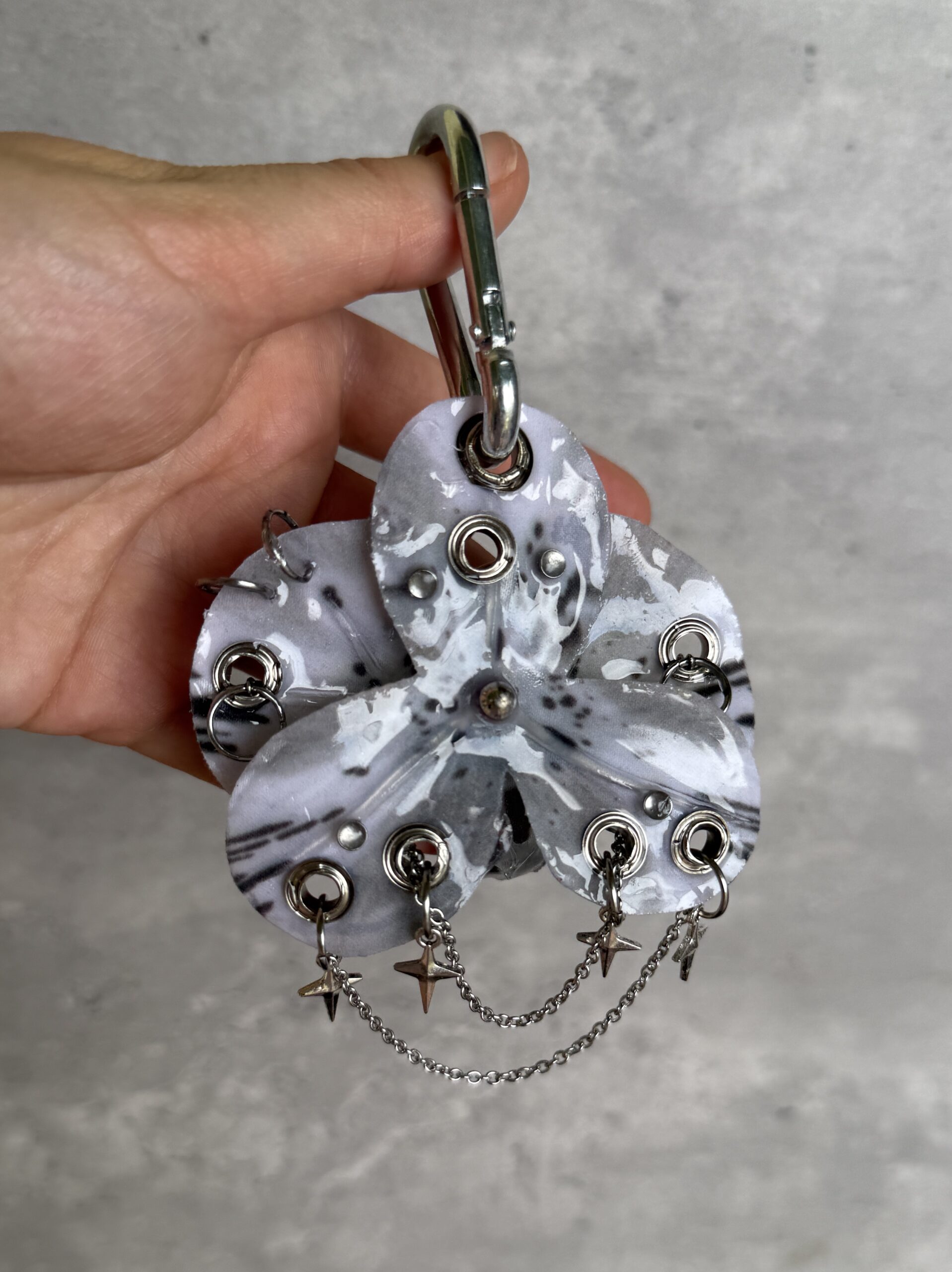 Gothic Bag Charm • Grey Marble and Silver • Resin Orchid with Crosses Angel Wings Silver Chains Stars and Spikes Trinket - Image 4