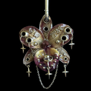 Grunge Fairycore Clip • Burgundy and Gold • Pierced Resin Orchid with Butterflies Bows and Spikes Trinket • Whimsigoth Y2K
